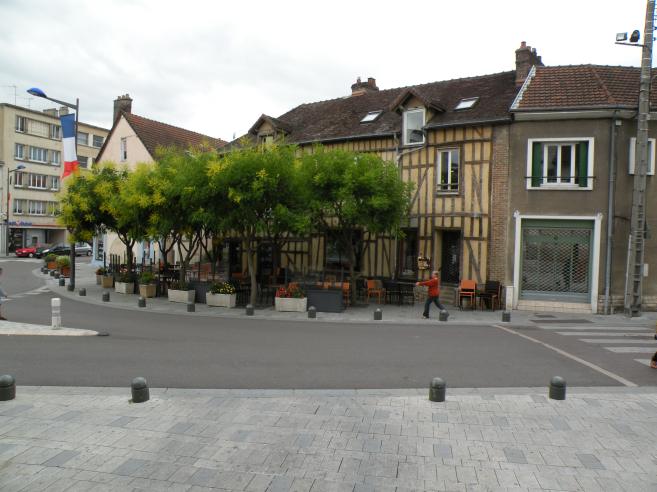 Restaurant la tour de pizz (pizzeria), Ste-Savine